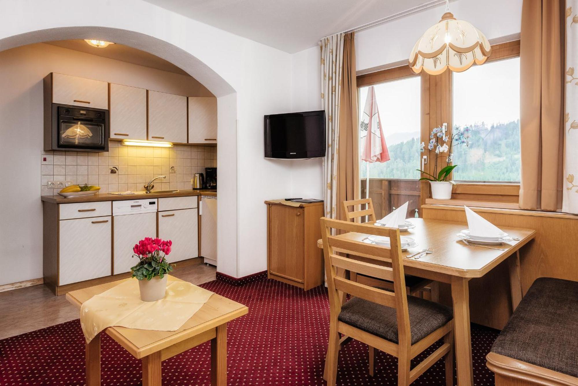 Haus Central Зерфаус Екстер'єр фото